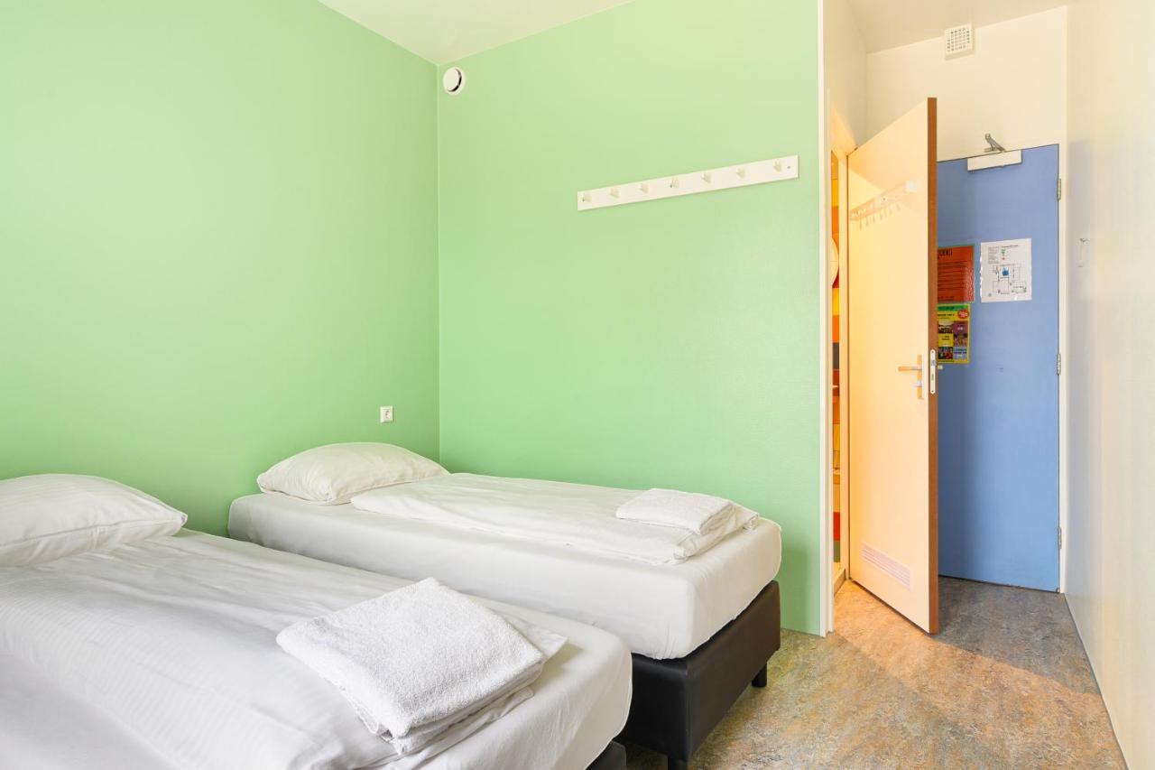 Hans Brinker Hostel Амстердам Екстер'єр фото