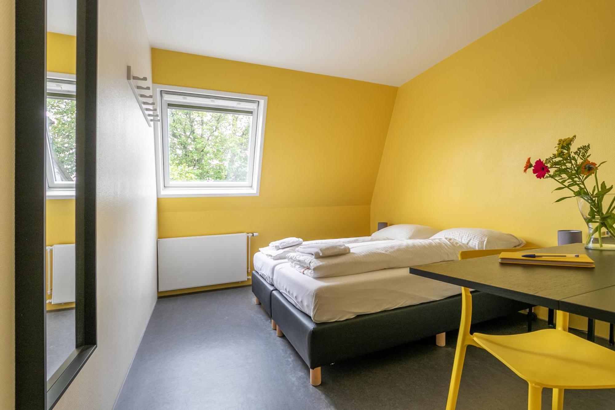 Hans Brinker Hostel Амстердам Екстер'єр фото